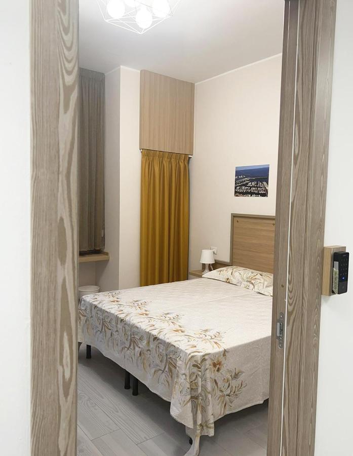 Sissi Comfort Rooms Foresteria Lombarda Monza Exteriér fotografie