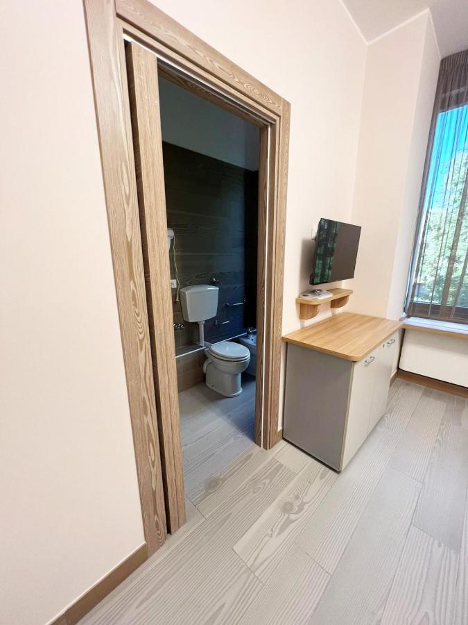 Sissi Comfort Rooms Foresteria Lombarda Monza Exteriér fotografie